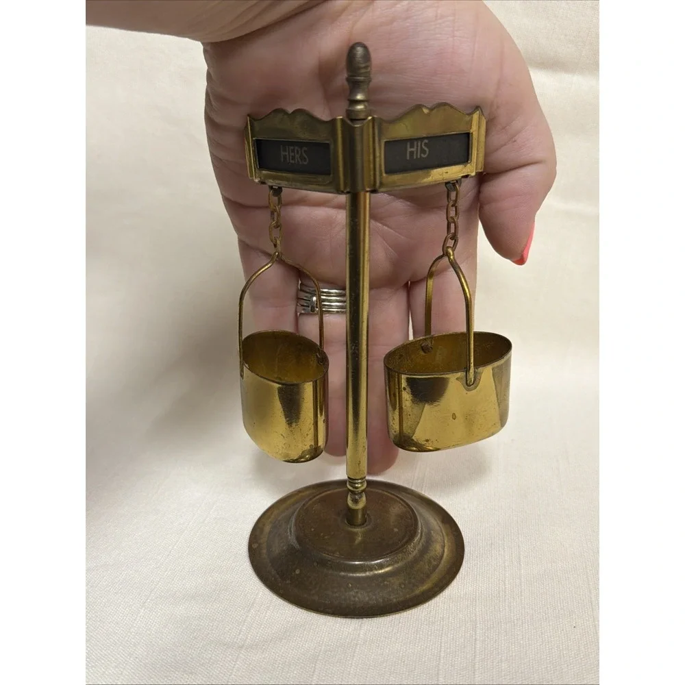 VTG Salt Pepper Brass Stand‎ Scale Decor Container MCM Retro Street Sign